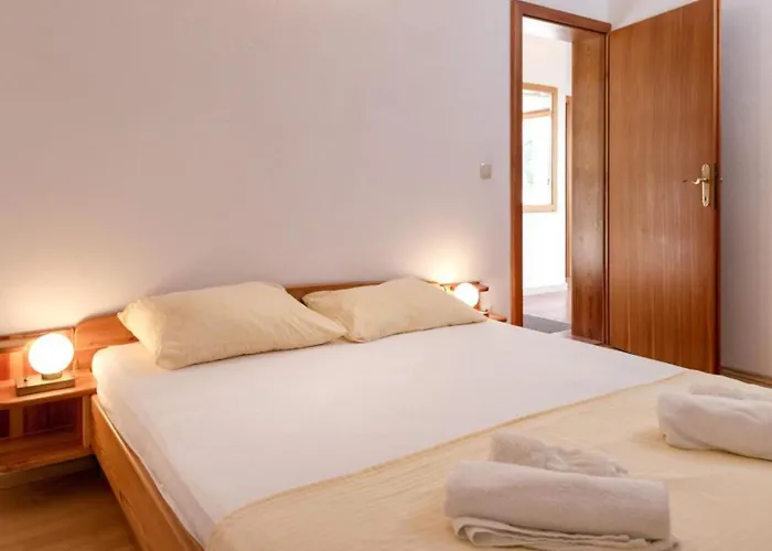 Apartment Dolac Side